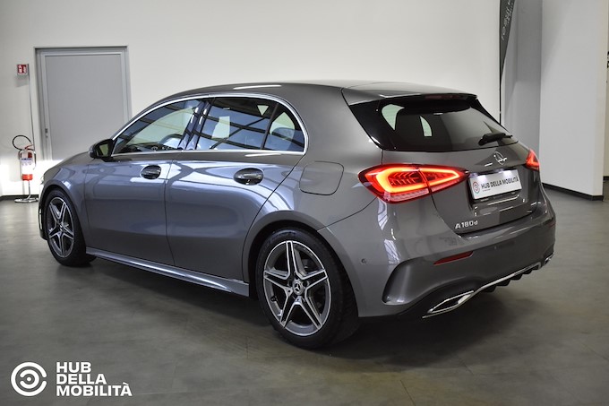 MERCEDES-BENZ A 180 d Automatic Premium